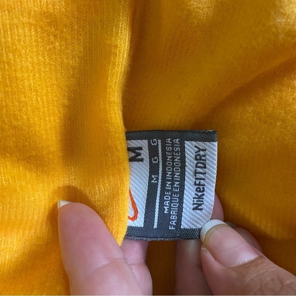 Nike yellow windbreaker - Picture 10 of 12